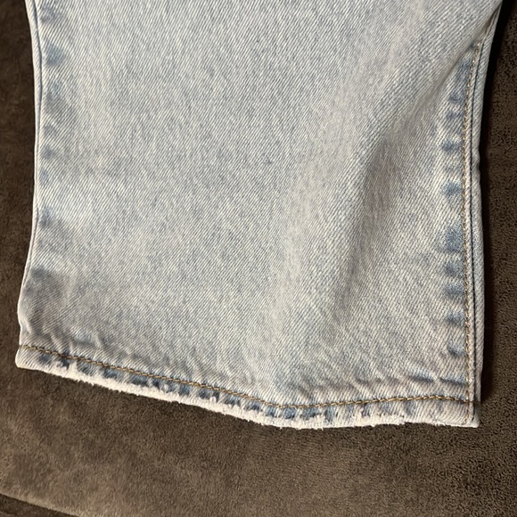 NWT High-Waisted Levi’s - Picture 5 of 5
